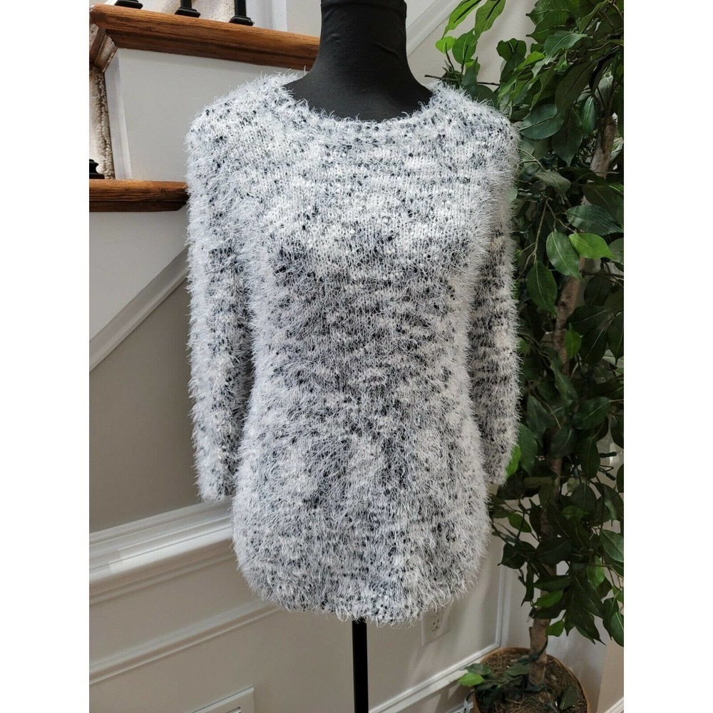 Studio Women's White Polyester Long Sleeve Round Neck Pullover Sweater Size‎ L